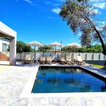 Fountain Pool